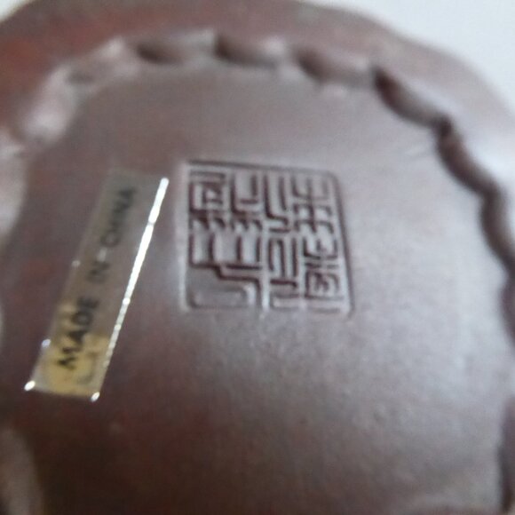 VINTAGE NEW TRADITIONAL CHINESE YIXING LIDDED BAMBOO HANDMADE PURPLE CLAY TEAPOT - Picture 9 of 11